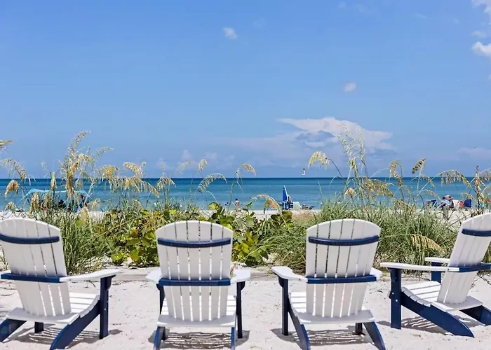 Rare Gulf-front Indian Rocks With Tiki Bar Clearwater Beach