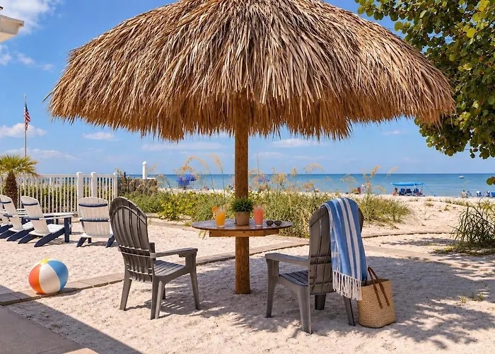 Holiday home Rare Gulf-front Indian Rocks With Tiki Bar *