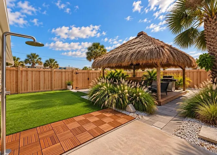 Rare Gulf-front Indian Rocks With Tiki Bar