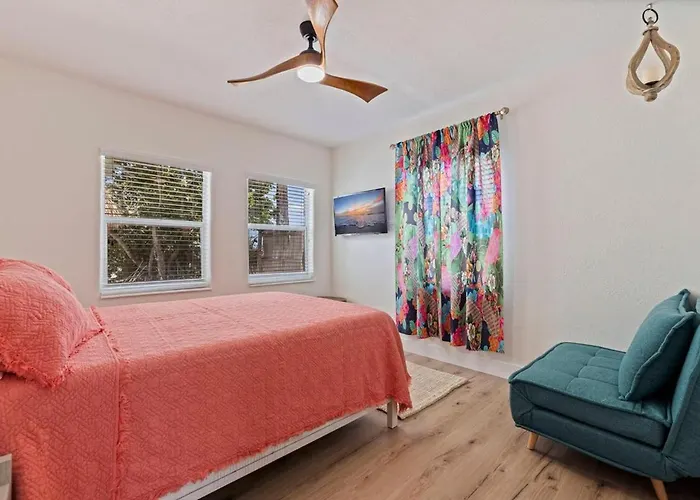 Rare Gulf-front Indian Rocks With Tiki Bar Holiday home Clearwater Beach