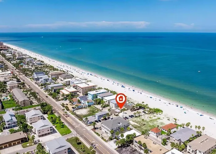 Rare Gulf-front Indian Rocks With Tiki Bar Holiday home *