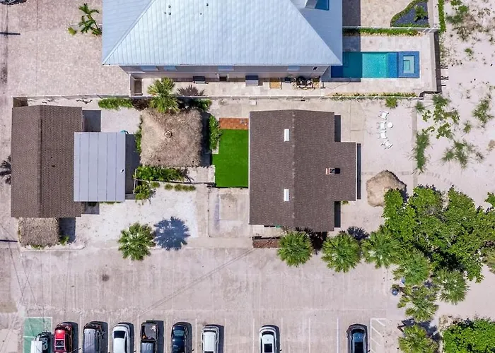 Rare Gulf-front Indian Rocks With Tiki Bar Holiday home Clearwater Beach
